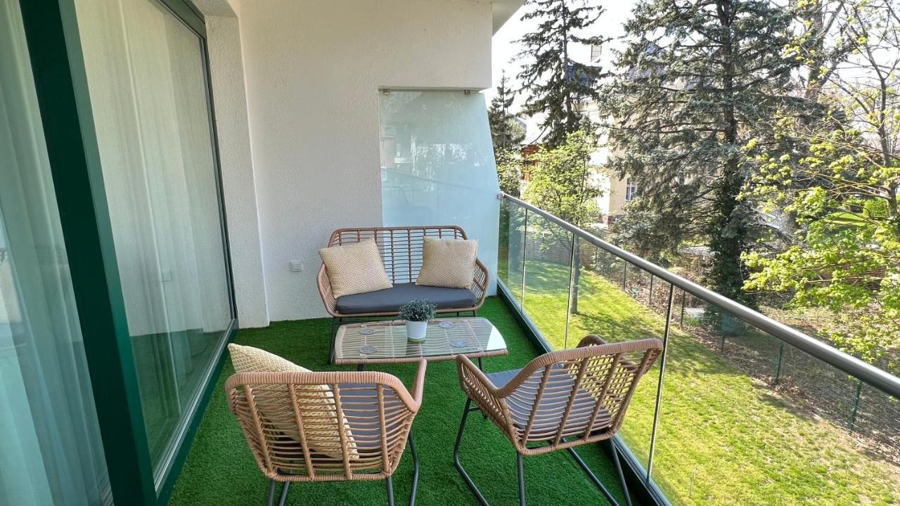 Villa Bauhaus Wellness Apartman 202 Siófok Buitenkant foto