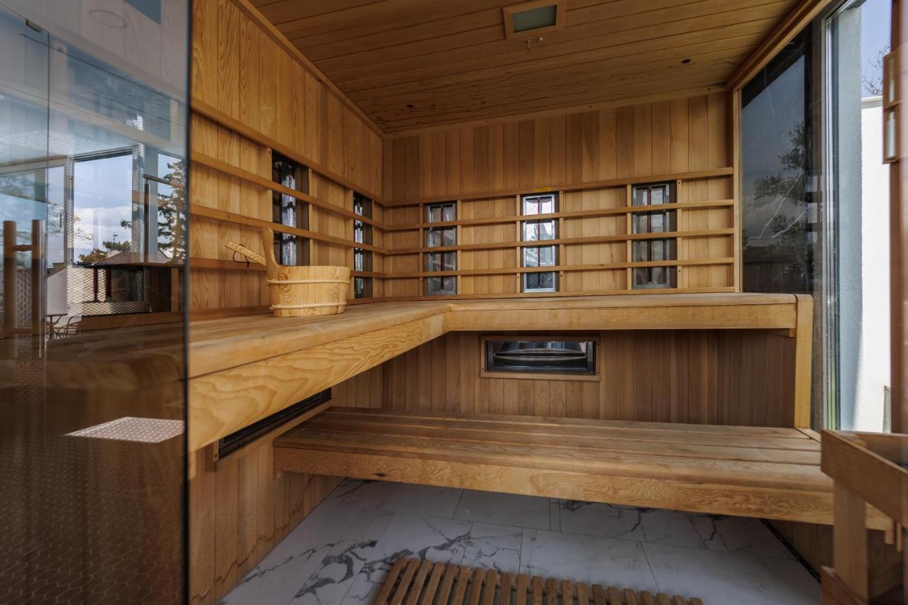 Villa Bauhaus Wellness Apartman 202 Siófok Buitenkant foto