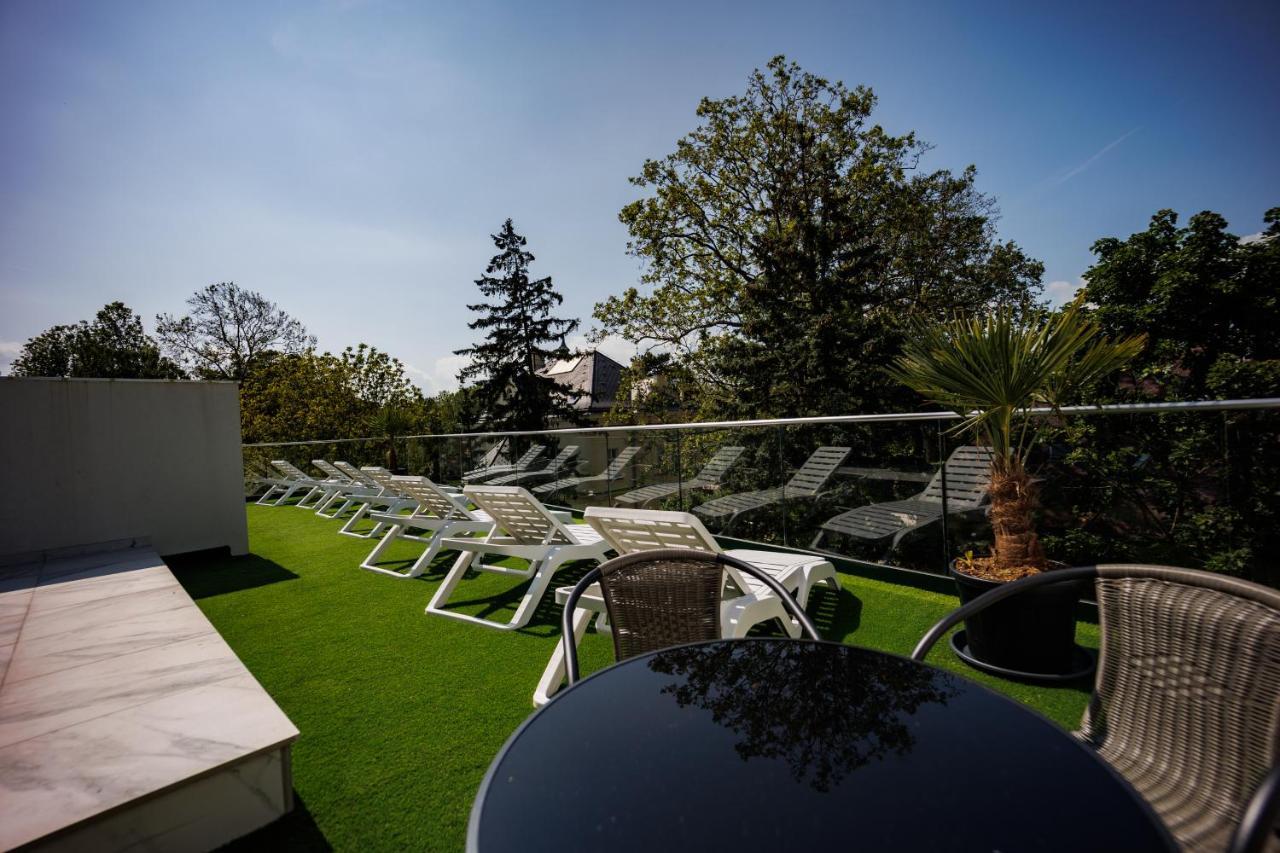 Villa Bauhaus Wellness Apartman 202 Siófok Buitenkant foto